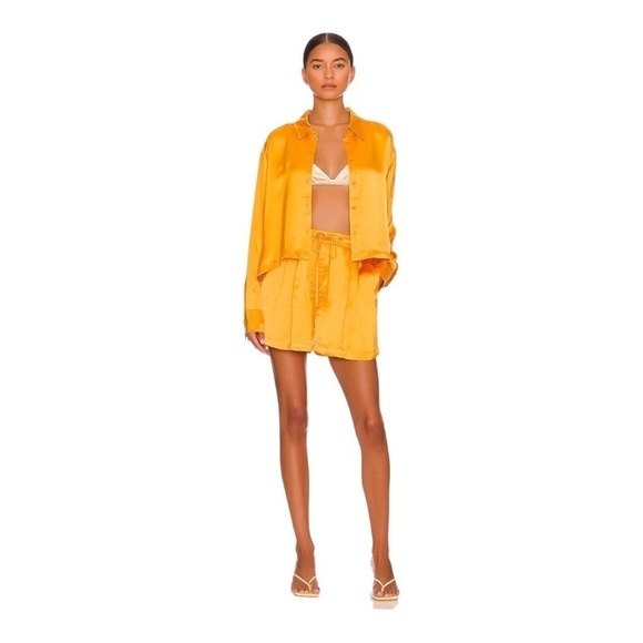 NEW Weekend Stories Shorts Caliope in Melon Front Pleat Zip Fly Satin Fabric - Picture 10 of 11